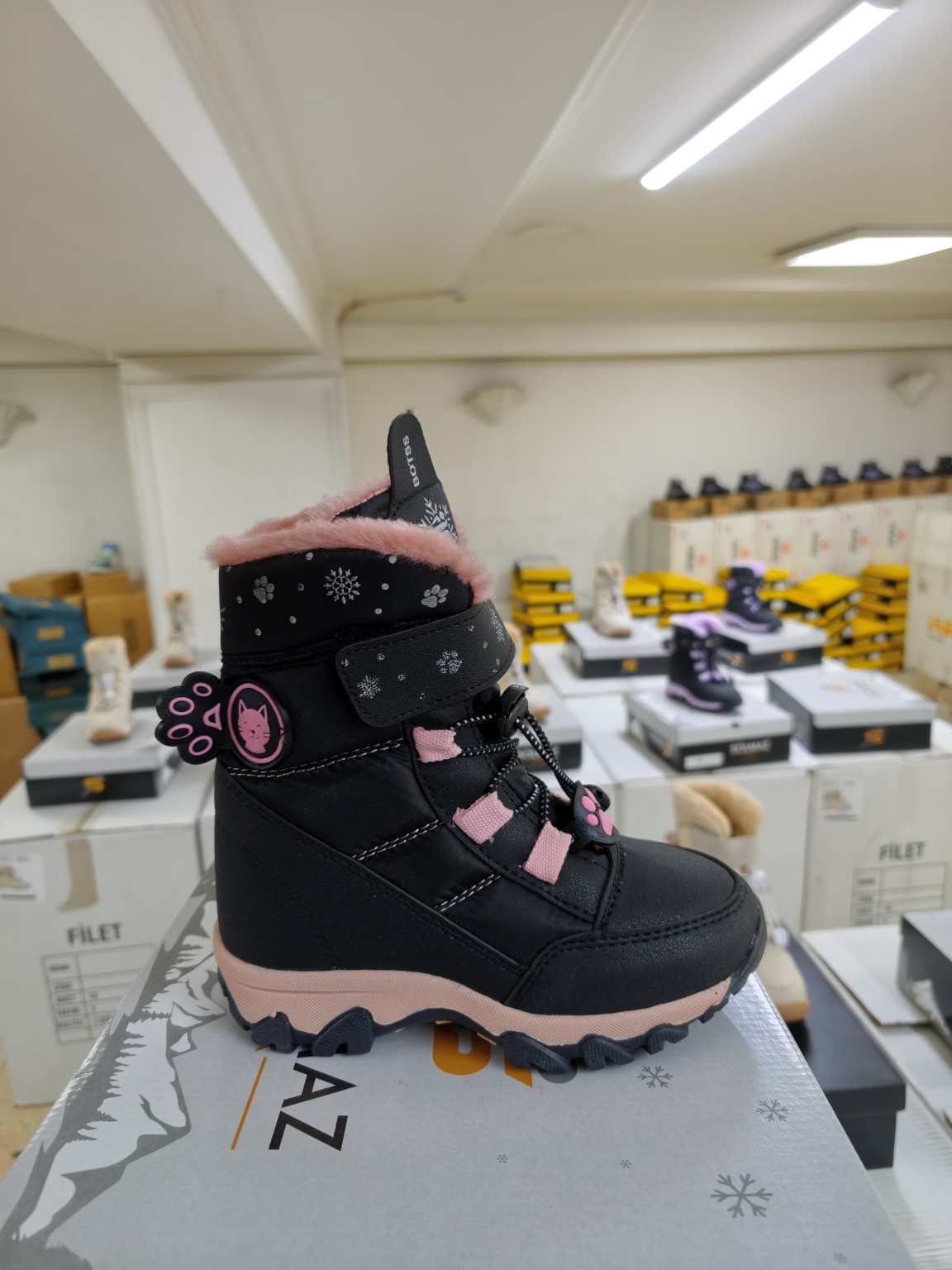 Black & Pink Kids Snow Boot